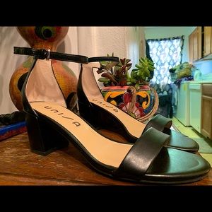 ✨ Size 8 Black Heels w/ Ankle Strap